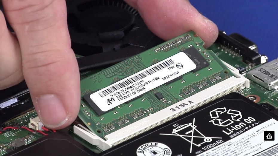 Install the laptop memory